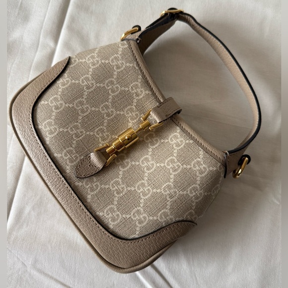 Gucci Handbags - Authentic Gucci Mini Jackie 1961 in Beige/White Canvas Bag 🤍